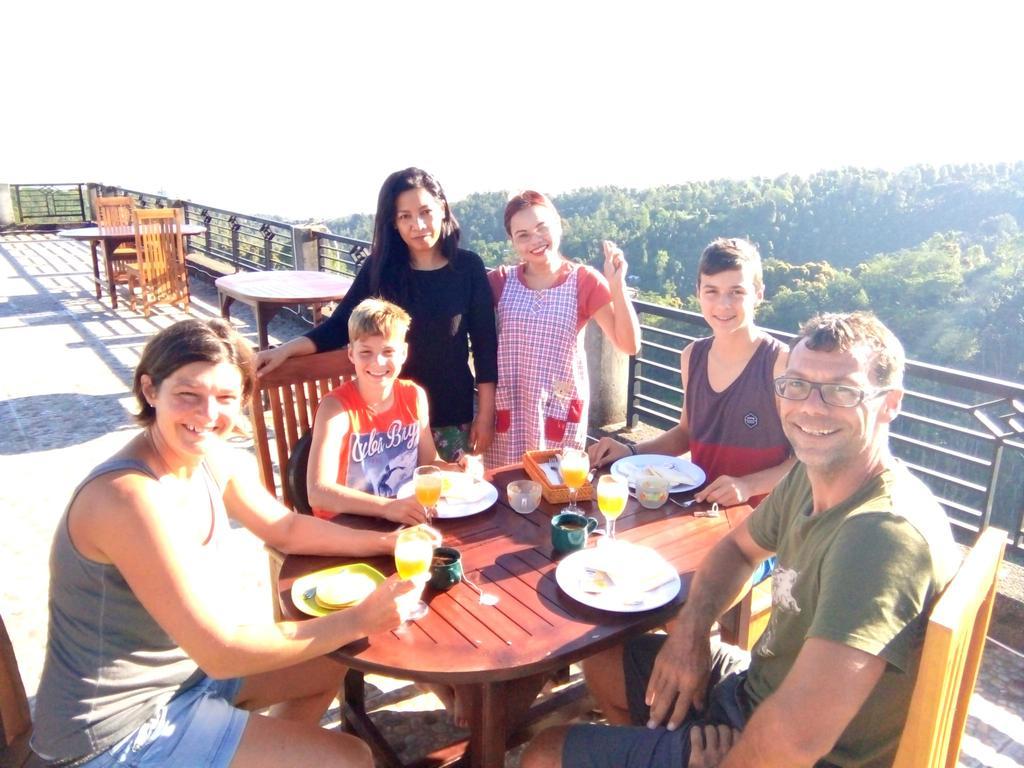 Rest Area 88 Guest House Теджакула Екстериор снимка